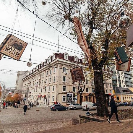 Cathedral Park And Pedestrian Zone Ultracentral Cozy Apartment In Chisinau Exterior photo