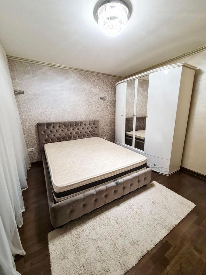Cathedral Park And Pedestrian Zone Ultracentral Cozy Apartment In Chisinau Exterior photo